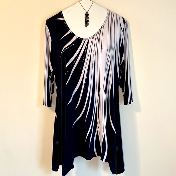 Valentina Signa tunic top - Picture 1 of 8
